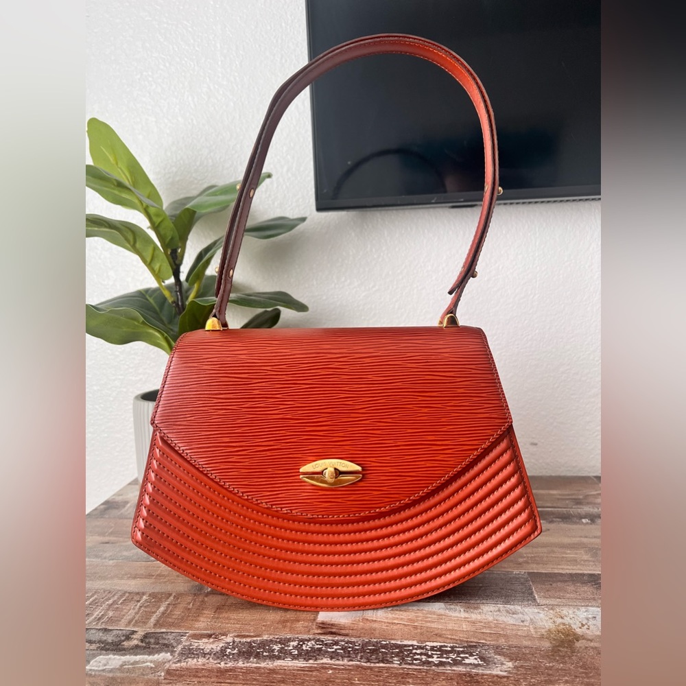 Vintage Louis Vuitton Tilsitt